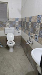 Bathroom Image of 900 Sq.ft 2 BHK Apartment / Flat for rent in Malhari Sankul, Miraj Sangli for Rs. 11000