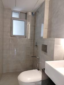 Common Bathroom Image of 3250 Sq.ft 5 BHK Apartment / Flat for sale in Vile Parle East Mumbai for Rs. 137500000