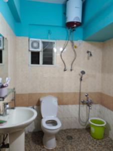 Bathroom Image of 1200 Sq.ft 2 BHK Apartment / Flat for rent in Skylark Topaz, New Tippasandra Bengaluru for Rs. 40000