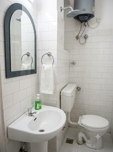 Bathroom Image of 750 Sq.ft 2 BHK Apartment / Flat for rent in Kadma Jamshedpur for Rs. 20000