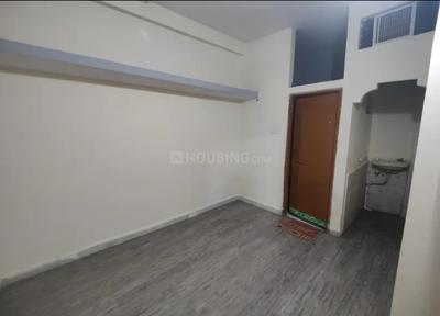 Bedroom Image of 1000 Sq.ft 2 BHK Apartment / Flat for rent in Sahaj Apartment, Tilak Nagar Indore for Rs. 20000