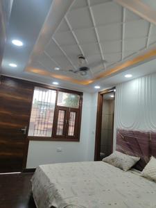 Bedroom Image of 1100 Sq.ft 3 BHK Builder Floor for rent in Mahavir Enclave New Delhi for Rs. 35000