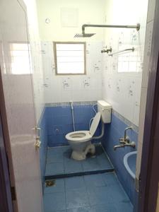 Bathroom Image of 1100 Sq.ft 3 BHK Apartment / Flat for rent in Adambakkam Chennai for Rs. 28000