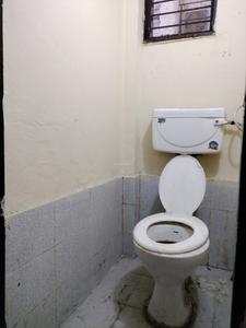 Common Bathroom One Image of 450 Sq.ft 1 BHK Apartment / Flat for sale in Sector 23B Dwarka New Delhi for Rs. 6200000