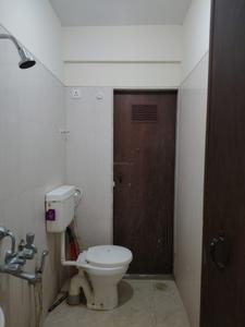 Common Bathroom Image of 900 Sq.ft 2 BHK Apartment / Flat for rent in Lodha Splendora by Lodha Group, Thane West Thane for Rs. 22000