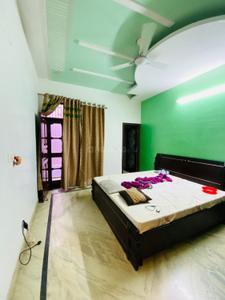 Bedroom Image of 2250 Sq.ft 2 BHK Builder Floor for rent in Sector 64 Faridabad for Rs. 22000
