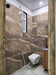 Common Bathroom Image of 2295 Sq.ft 4 BHK Apartment / Flat for sale in Arenaa Heights The Ultima 107, Sector 104 Noida for Rs. 14020000