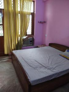 Bedroom Image of 745 Sq.ft 2 BHK Builder Floor for rent in Karol Bagh New Delhi for Rs. 26000