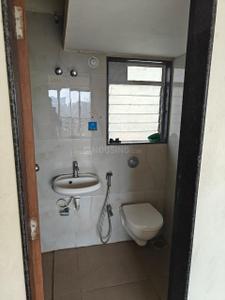 Bathroom Image of 730 Sq.ft 2 BHK Apartment / Flat for rent in Neelyog Veydaanta, Ghatkopar West Mumbai for Rs. 45000