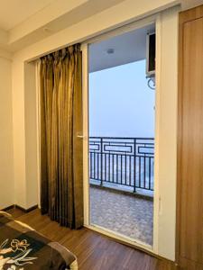 Bedroom Image of 541 Sq.ft 1 RK Studio for rent in Omaxe India Trade Centre, Alpha II Greater Noida for Rs. 21000