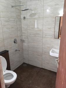 Bathroom Image of 1400 Sq.ft 3 BHK Apartment / Flat for rent in ABAD Infra Pinnacle, Thiruvalla Pathanamthitta for Rs. 30000