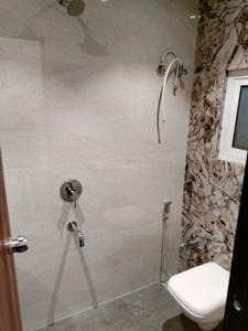 Bathroom Image of 450 Sq.ft 1 BHK Apartment / Flat for sale in Kanjurmarg East Mumbai for Rs. 7600000