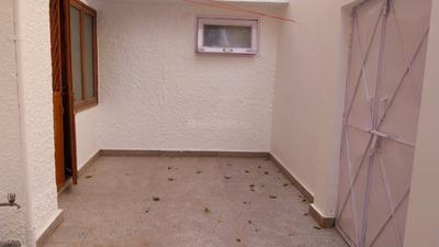 Living Room Image of 2400 Sq.ft 4 BHK Builder Floor for rent in Arjun Nagar New Delhi for Rs. 150000