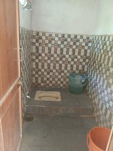 Bathroom Image of 200 Sq.ft 1 RK Penthouse for rent in West Marredpally Secunderabad for Rs. 6500