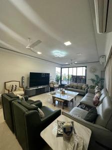 Living Room Image of 3300 Sq.ft 4 BHK Penthouse for sale in Khar West Mumbai for Rs. 200000000