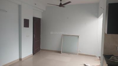 Living Room Image of 940 Sq.ft 2 BHK Apartment / Flat for rent in Gardenia Golf City, Sector 75 Noida for Rs. 28000