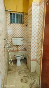 Bathroom Image of 650 Sq.ft 2 BHK Apartment / Flat for rent in Picnic Garden Kolkata for Rs. 11000