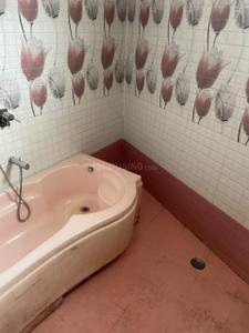 Bathroom Image of 5000 Sq.ft 5 BHK Independent House for rent in Vellakinar Village Coimbatore for Rs. 30000