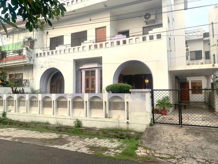 Vishwas Khand, Gomti Nagar Main Image 1