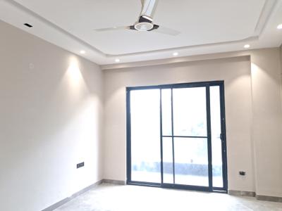 Bedroom Image of 2700 Sq.ft 4 BHK Builder Floor for sale in Paschim Vihar New Delhi for Rs. 60000000