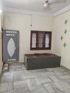 Bedroom Image of 500 Sq.ft 1 BHK Apartment / Flat for rent in Khatiwala Tank Indore for Rs. 9000