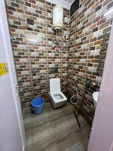 Bathroom Image of 600 Sq.ft 1 RK Independent House for rent in Paschim Vihar New Delhi for Rs. 15231