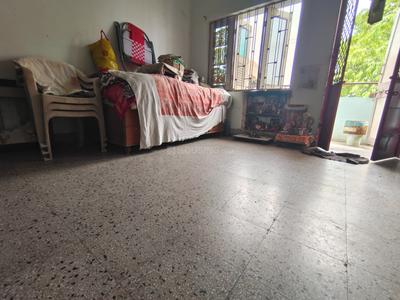 Bedroom Image of 990 Sq.ft 2 BHK Apartment / Flat for rent in Maninagar Ahmedabad for Rs. 18000