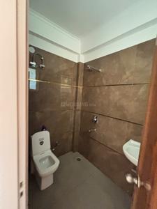 Bathroom Image of 2540 Sq.ft 3 BHK Builder Floor for rent in HL City, sector 37 Bahadurgarh for Rs. 21000