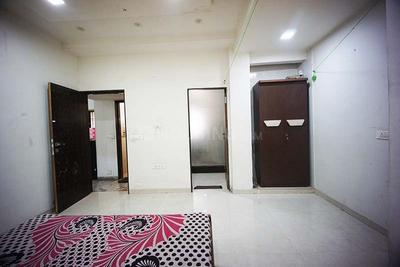 Bedroom Image of 2025 Sq.ft 4 BHK Apartment / Flat for sale in Maninagar Ahmedabad for Rs. 11800000
