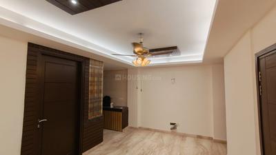 Hall Image of 1500 Sq.ft 3 BHK Apartment / Flat for rent in Azad Apartments, Kalu Sarai New Delhi for Rs. 110000