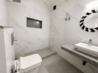 Bathroom Image of Hotel Swisston Palace in Karol Bagh, New Delhi