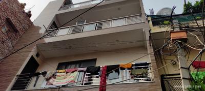 Image of 900 Sq.ft 9 BHK Independent House for sale in Sangam Vihar, New Delhi for Rs. 14000000
