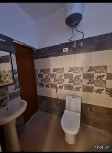 Bathroom Image of 3000 Sq.ft 3 BHK Villa for rent in Ansal Green Valley, Jakhan Dehradun for Rs. 40000