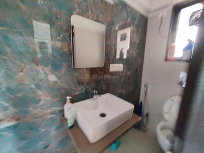 Bathroom Image of 915 Sq.ft 2 BHK Apartment / Flat for sale in Monarch West View, Santacruz West Mumbai for Rs. 46000000