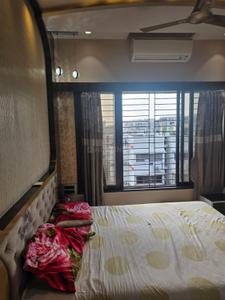 Bedroom Image of 1000 Sq.ft 3 BHK Apartment / Flat for rent in Relcon Rajatdhaulagiri, Vile Parle East Mumbai for Rs. 125000