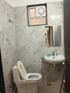 Bathroom Image of 2800 Sq.ft 4 BHK Duplex for rent in Western Court, Kolar Road Bhopal for Rs. 28000