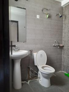 Bathroom Image of 1200 Sq.ft 2.5 BHK Apartment / Flat for sale in Puri Pratham, Sector 84 Faridabad for Rs. 12000000