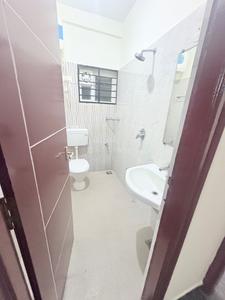 Bathroom Image of 700 Sq.ft 1 BHK Independent House for rent in Murugeshpalya Bengaluru for Rs. 24000