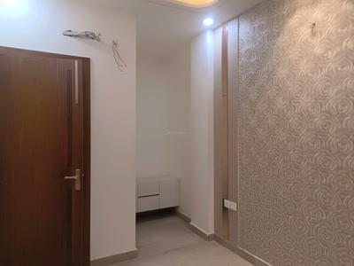 Bedroom Image of 1000 Sq.ft 3 BHK Builder Floor for sale in Pitampura New Delhi for Rs. 18000000