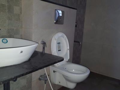 Bathroom Image of 1100 Sq.ft 2 BHK Apartment / Flat for sale in Gera Misty Waters, Mundhwa Pune for Rs. 10000000