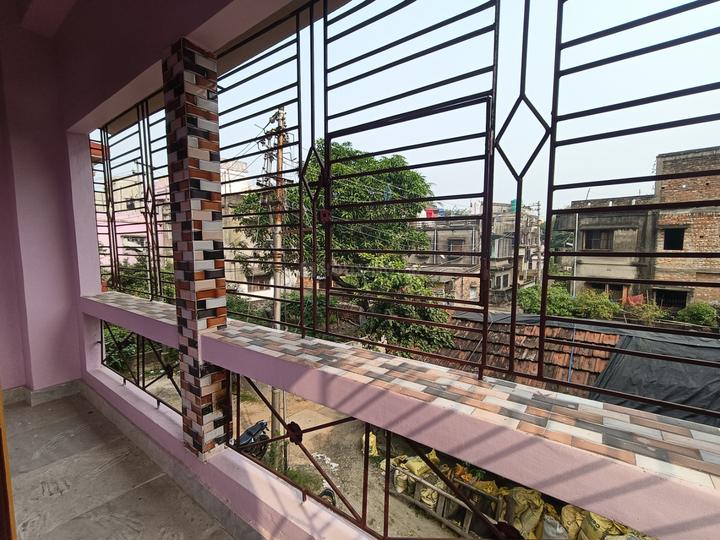 Haridevpur Main Image 1