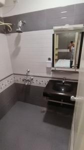 Bathroom Image of 1150 Sq.ft 2 BHK Apartment / Flat for rent in Cox Town Bengaluru for Rs. 40000