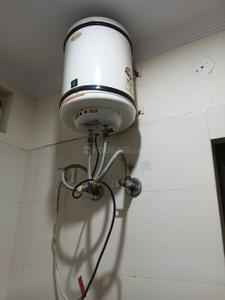 Bathroom Image of 500 Sq.ft 1 BHK Apartment / Flat for rent in Burari New Delhi for Rs. 13000