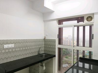 Kitchen Image of 880 Sq.ft 2 BHK Apartment / Flat for rent in Lodha Palava Premier, Dombivli East Thane for Rs. 20000