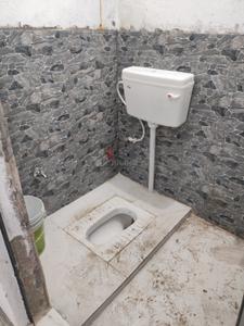 Bathroom Image of 600 Sq.ft 1.5 BHK Independent House for rent in Airport Road Bhopal for Rs. 8500