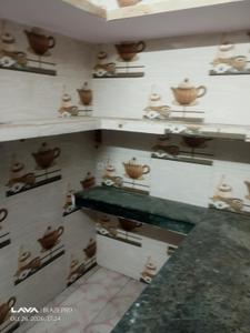 Kitchen Image of 1000 Sq.ft 1 BHK Builder Floor for rent in Rajajipuram Lucknow for Rs. 9000
