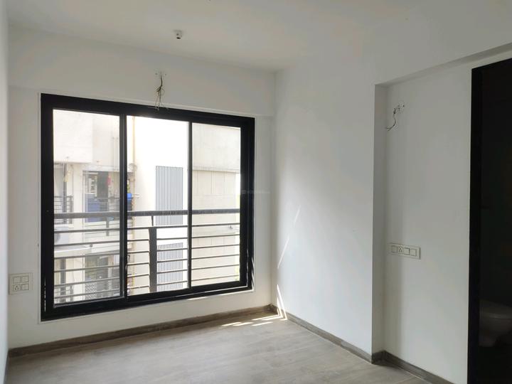 Panom Park Malad Main Image 1