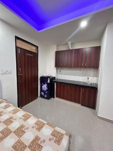 Bedroom Image of 1500 Sq.ft 1 RK Apartment / Flat for rent in Sector 17 Gurgaon for Rs. 18000