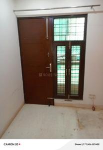 Bedroom Image of 1035 Sq.ft 3 BHK Builder Floor for rent in Ramesh Nagar New Delhi for Rs. 33000