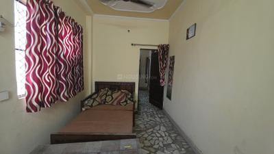 Living Room Image of 400 Sq.ft 1 BHK Apartment / Flat for rent in Pitampura New Delhi for Rs. 18000